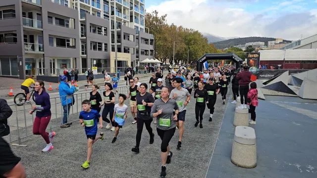Hobart Marathon 2026 🏃‍♂️ Snowy Mt Wellington Backdrop | 5K Start & Course Tour video thumbnail