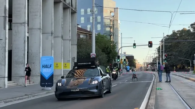 Historic First Major: Wheelchair Elite halfway at SYDNEY MARATHON 2025 video thumbnail